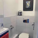 Standing Vue