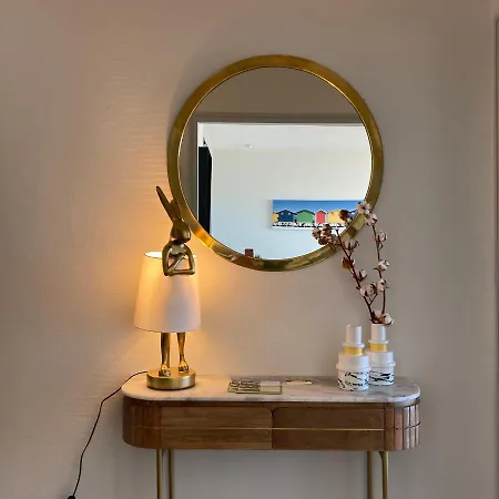 아파트 Standing Vue