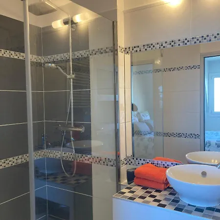 Standing Vue Apartman